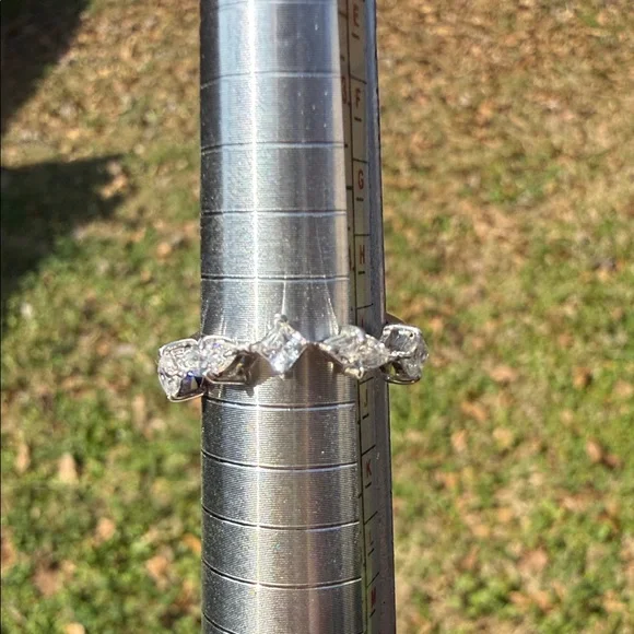 Elegant 925 Sterling Silver Diamond Ring - Picture 8 of 12